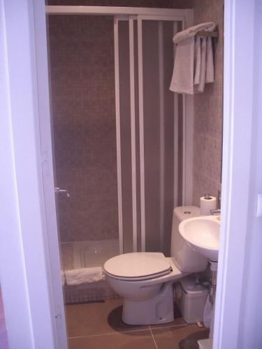 Hostal Santa Isabel Madrid Dış mekan fotoğraf