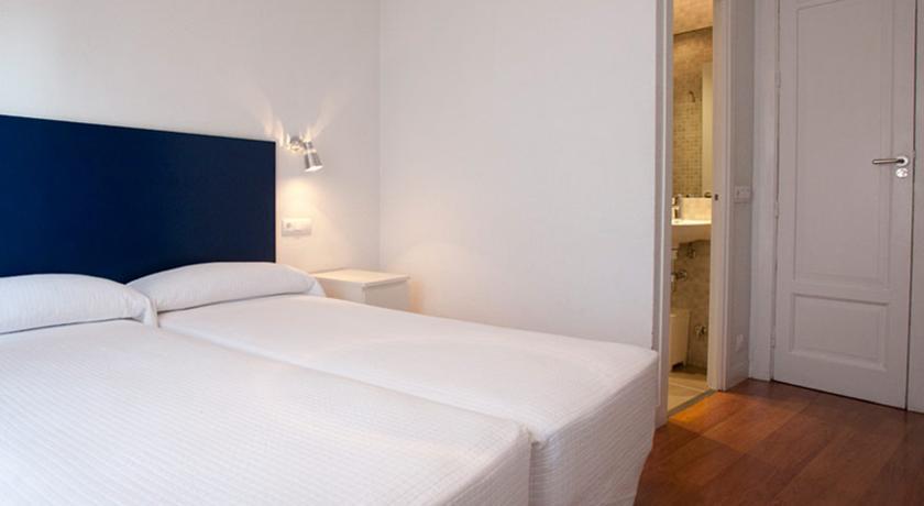 Hostal Santa Isabel Madrid Oda fotoğraf
