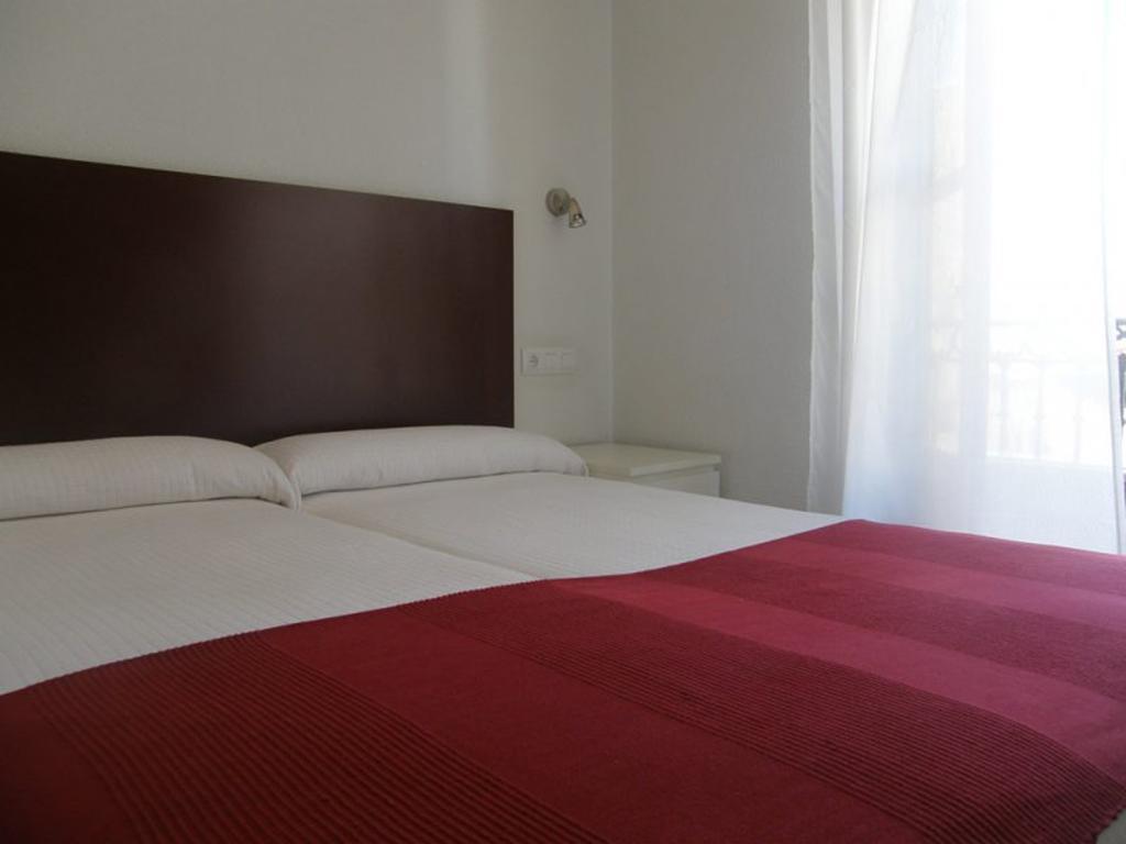 Hostal Santa Isabel Madrid Oda fotoğraf